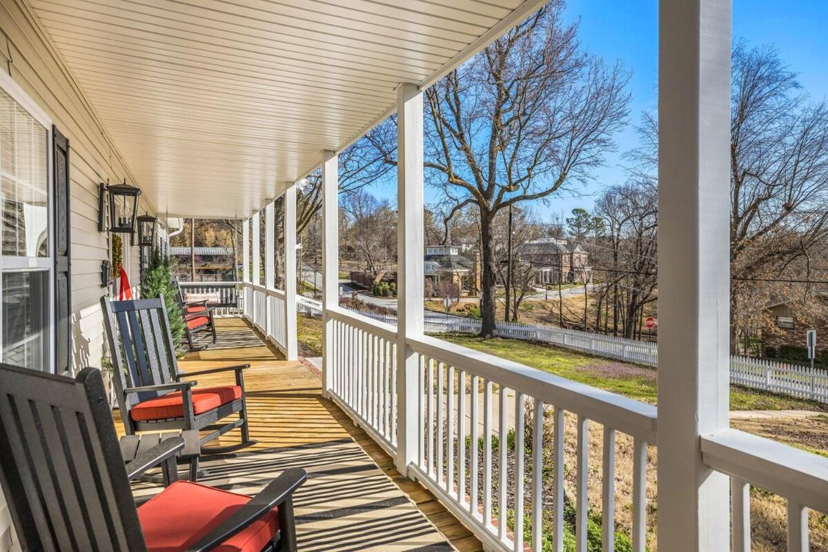 Pig Sooie Porch-Steps To Razorback Stadium-U Of A Villa Fayetteville Exterior photo