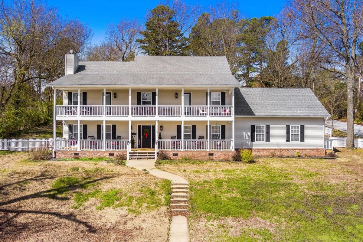 Pig Sooie Porch-Steps To Razorback Stadium-U Of A Villa Fayetteville Exterior photo